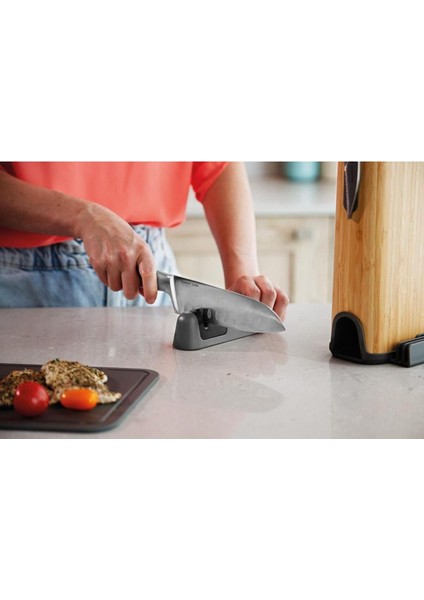 Beyaz Şık ve Zarif Tasarım Ürün, Yüksek Kalite ve Şıklık Sunar