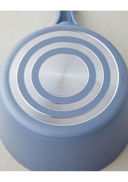 Mavi Alüminyum Mini Sos Tenceresi 14 Cm, Şık ve Kullanışlı Mutfağınız Için Ideal