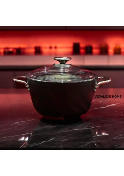 Derin 22 cm Siyah Metal Saplı Dayanıklı Tava, Yüksek Performanslı Mutfak Ürünü