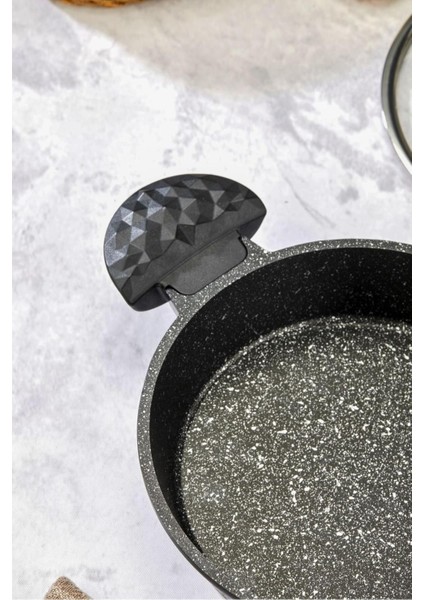 24 cm Siyah Döküm Granit Basık Tencere, El Yakmayan ve Dayanıklı Sapli fırsatları