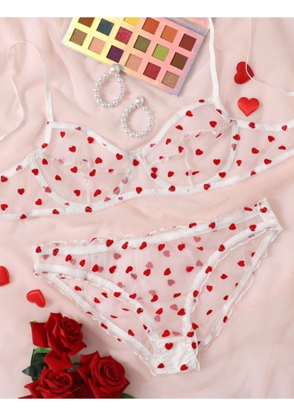 Kalp Desenli ve Nakış Işlemeli Şık Tül Sütyen Takım modelleri