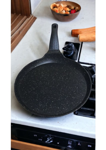 Siyah Döküm Krem Tava, Dayanıklı ve Şık Mutfak Gereci fiyatları