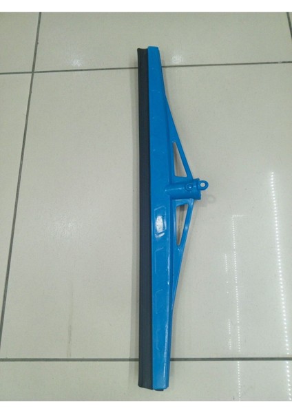 Renkli 55 cm Plastik Yerçek, Şık ve Dayanıklı Ev ve Ofis Kullanımı Için Ideal