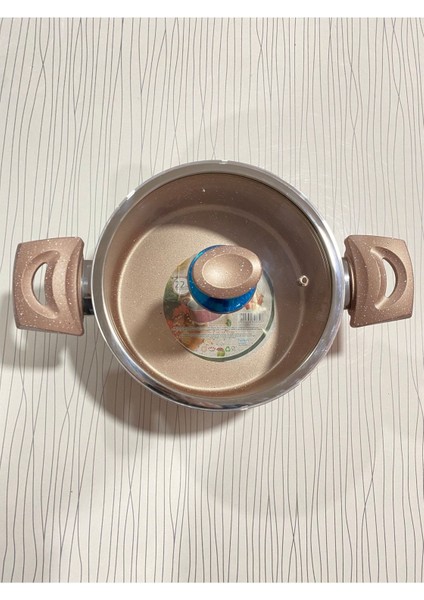 Pembe 22 cm Granit Derin Tencere, Dayanıklı ve Şık Mutfak Gereci