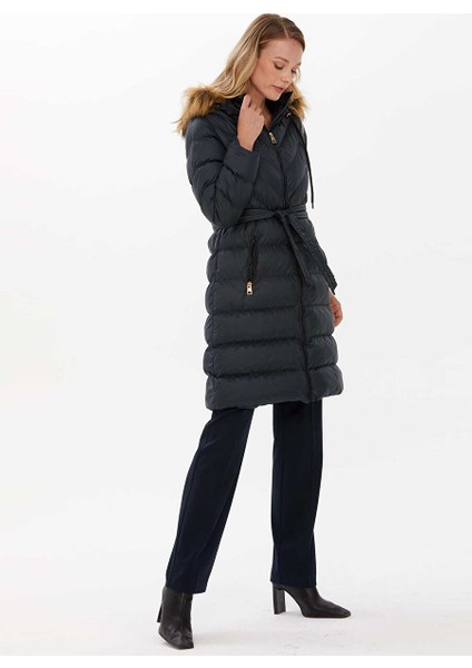 Lacivert Kadın Kürklü Mont 22KSL6017