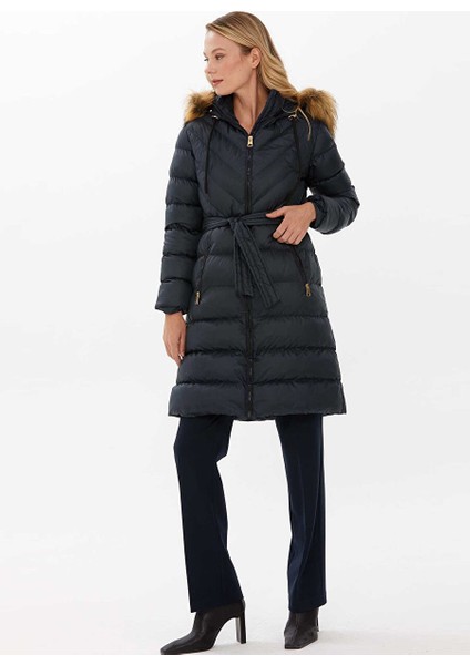 Lacivert Kadın Kürklü Mont 22KSL6017 modelleri