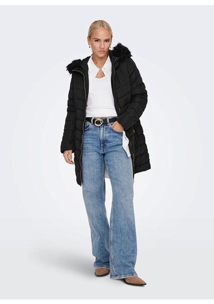 Onlnewellan Quilted Hood Fur Coat O Kapüşonlu Normal Kalıp Düz Siyah Kadın Kaban
