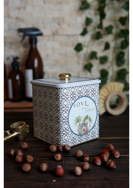 Şık Gri Love Desenli Kare Metal Saklama Kabı 12X12 cm