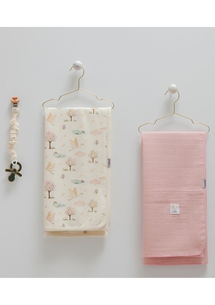 Incibaby Pamuk Premium Kız Bebek 3'lü Pamuk Battaniye & Müslin Battaniye & Emzik Askısı Seti