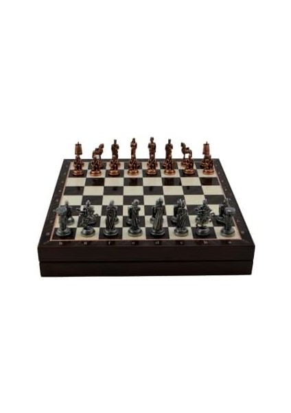 Orta Boy Metal Truva-Sparta Satranç Takımı Antik ve Ceviz Desenli Sandıklı Mdf Tahtası (36X36X6 Cm.)
