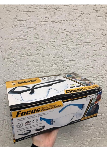 Şık Siyah Koruyucu Gözlük, Güvenle Kullanım ve Tarzın Birleşimi