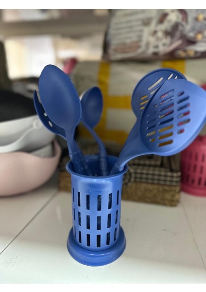 Beyaz 6 Parça Maşa Seti, Şık ve Kolay Kullanım Için Tasarlandı