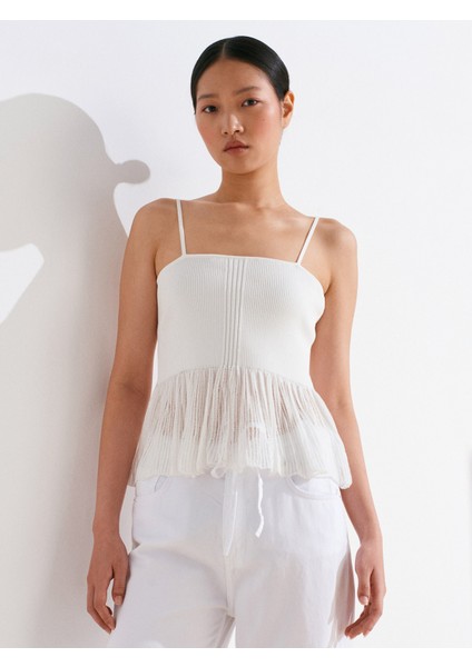 10790 Ince Askılı Volanlı Triko Bluz-Beyaz