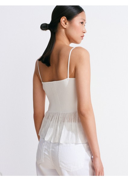 10790 Ince Askılı Volanlı Triko Bluz-Beyaz fiyatları