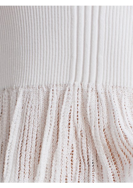 10790 Ince Askılı Volanlı Triko Bluz-Beyaz fırsatları