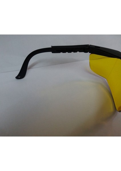 Korumalı Laboratuvar Gözlüğü, Sarı Renkli, Güvenli ve Konforlu Kullanımıyla Ideal Seçim fiyatları