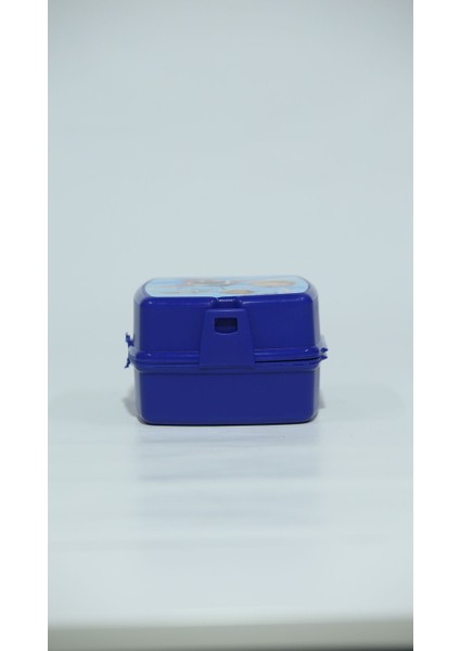 Lacivert Çocuk Beslenme Kabı, Aslan ve Hürkuş Tasarımı, Sağlıklı ve Eğlenceli Kullanım fırsatları