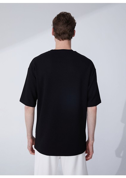 O Yaka Düz Siyah Erkek T-Shirt Parısı fırsatları