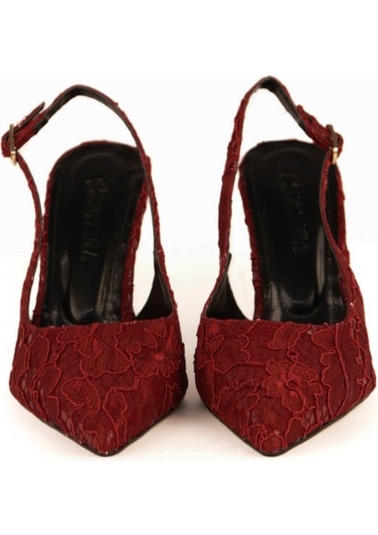 Dalida Rugan Dantel Detaylı Topıklu Ayakkabı fiyatları