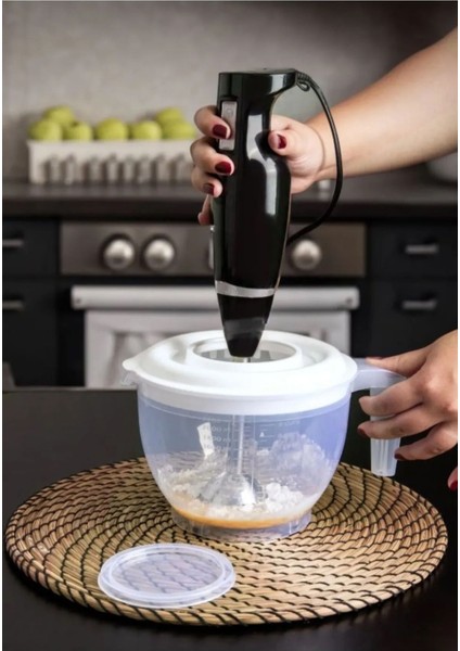 Renkli 2400 ml Kapaklı Kulplu Karıştırma Kabı