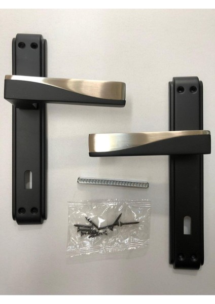 Şık Siyah Aynalı Kapı Kolu, Modern ve Şık Tasarım, Dayanıklı ve Zarif Parça modelleri