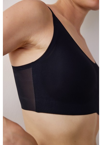 Siyah Zerogram Çıkarılabilir Kaplı Dikişsiz Balensiz Bralet Sütyen fırsatları