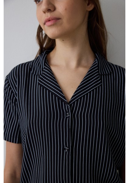 Siyah Çizgili Gömlek Yaka Kısa Kollu Pijama Takımı modelleri