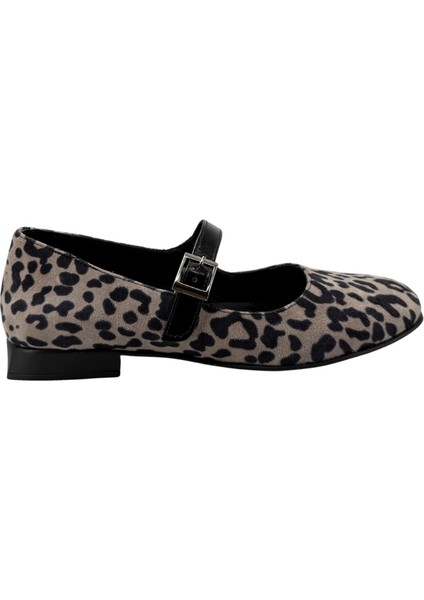 26100780 Babet Leopar Desenli Kadın Ayakkabı