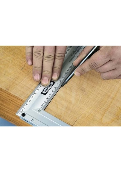 Profesyonel Alüminyum Gönye 1704 500 Mm, Hassas Ölçüm ve Dayanıklılık Sağlar