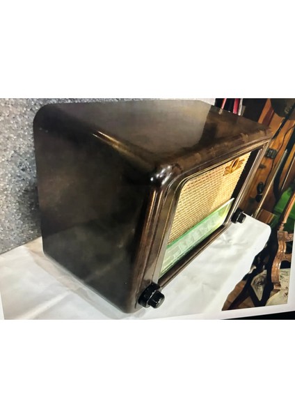 Wega Marka Antika Lambalı Radyo