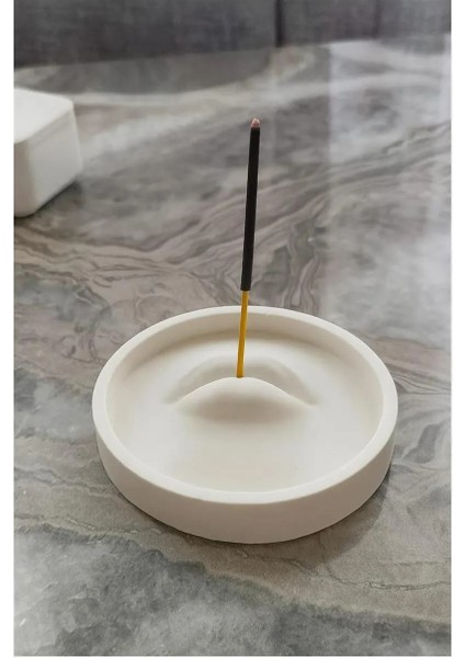 Fısıltı - Dudak Formlu Dekoratif Tütsülük"