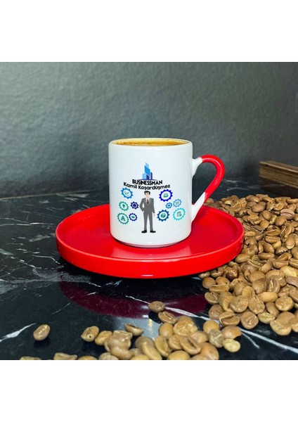 Kırmızı Türk Kahvesi Fincanı ile Şıklık ve Keyifli Anlar Sizi Bekliyor
