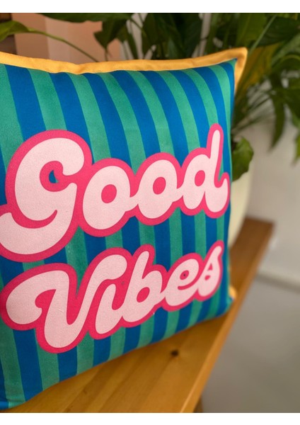 Good Vibes Yazılı Çizgili Çift Taraflı Dekoratif Süet Kırlent Kılıfı - Kırlent Kılıfı - 43X43CM fiyatları