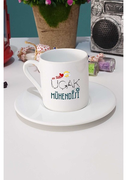 Tatlı Uçak Mühendisi Temalı Beyaz Türk Kahvesi Fincanı