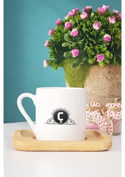 Harf Tasarımlı Ç Harfli Türk Kahvesi Fincanı Ahşap Altlıklı Beyaz Renk