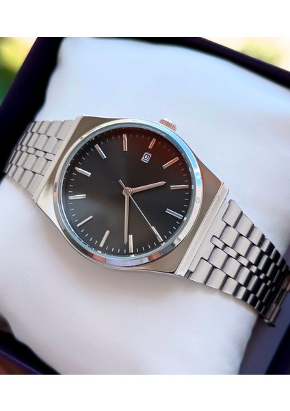 Gümüş Renk 36 mm Ufak Kasa Takvimli Çelik Kordon Erkek Kol Saati fiyatları