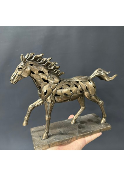 Işıklı At Veronese Biblo