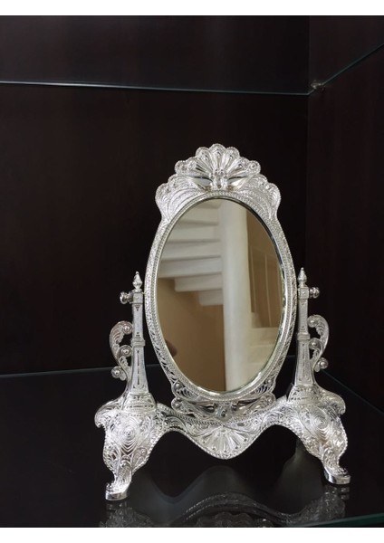 Gümüş Rengi Çerçeveli Ayaklı Masa Aynası LKM-284