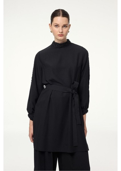 Yaka ve Kol Taş Detaylı Kuşaklı Siyah Tunik T-1551 modelleri