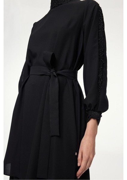 Yaka ve Kol Taş Detaylı Kuşaklı Siyah Tunik T-1551 indirimleri