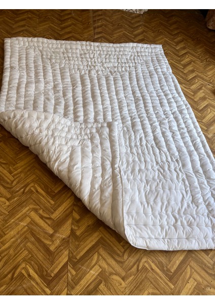 Home Çift Kişilik El Yapımı El Sırıması Doğal Yün Yorgan 5 kg Ağırlığındadır