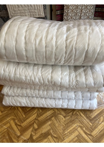 Home Çift Kişilik El Yapımı El Sırıması Doğal Yün Yorgan 5 kg Ağırlığındadır