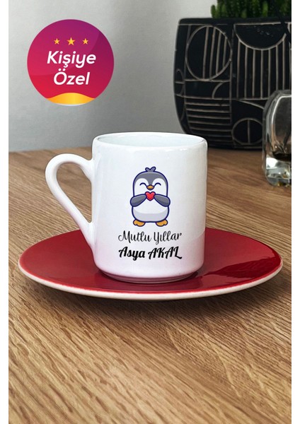 Kişiye Özel Penguenli Mutlu Yıllar Kahve Fincanı Kırmızı Yılbaşı Hediyesi