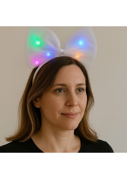 Rengarenk Led Işıklı Fiyonk Şekilli Tül Parti Tacı Beyaz Renk 25x25 cm