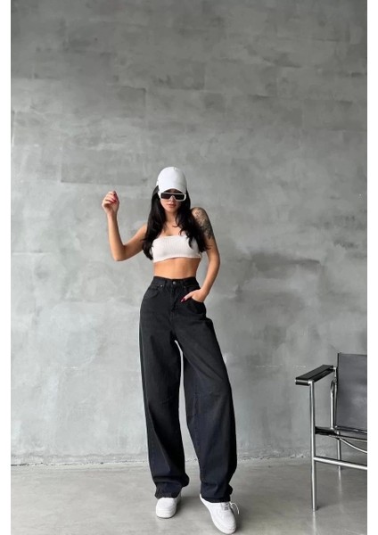 Arkadan Tokalı Jeans Pantolon Siyah