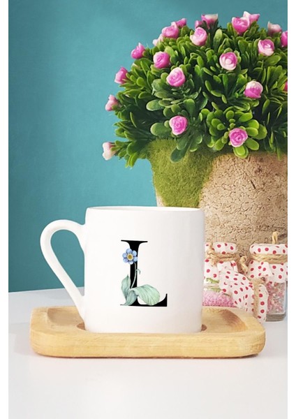 Çiçek Desenli L Harfli Türk Kahvesi Fincanı, Ahşap Altlıkli, Şık ve Zarif Tasarım