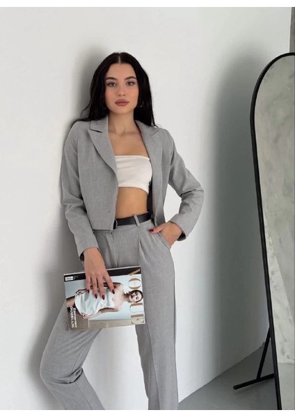 Tek Düğmeli Kadın Kısa Ceket fırsatları