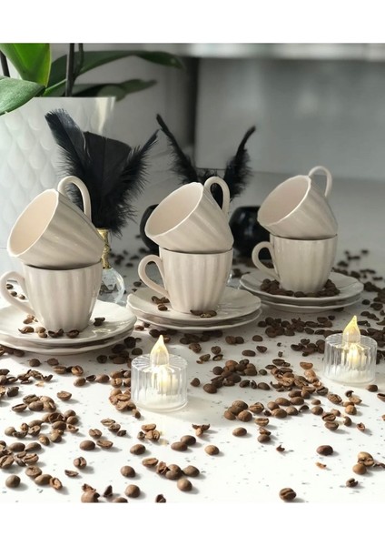 6 Kişilik 12 Parça Desenli Kahve Fincanı Takımı Beyaz