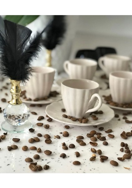 6 Kişilik 12 Parça Desenli Kahve Fincanı Takımı Beyaz indirimleri
