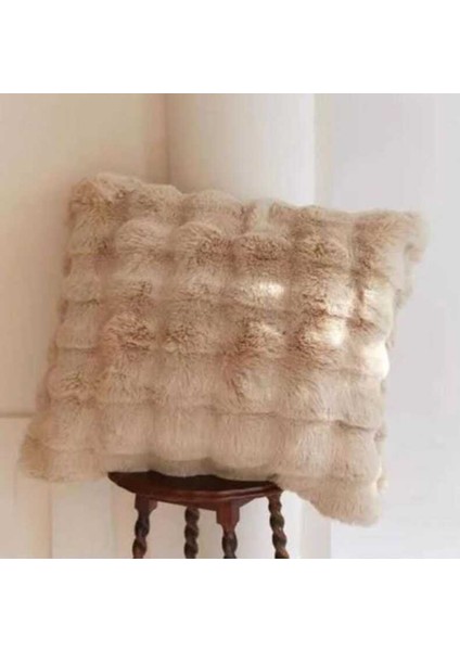 Krem Renk Tavşan Kürklü Peluş Kırlent – 40X40 cm Yumuşak Dokulu Dekoratif Yastık